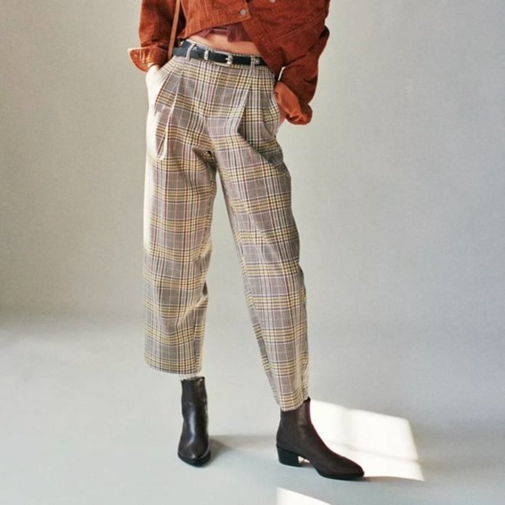 Arlo Pleated Pant - Urban Outfitters - Picture 2 of 11